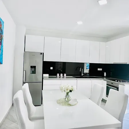 Niko Apartman *
