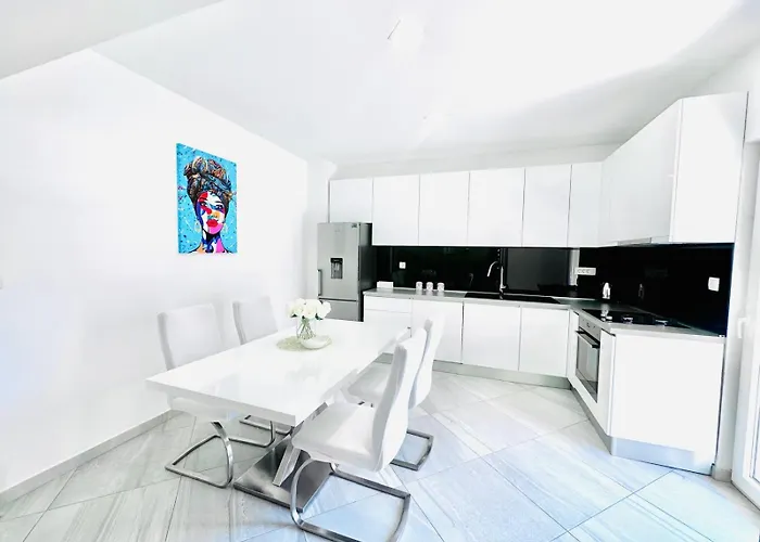 Niko * Split